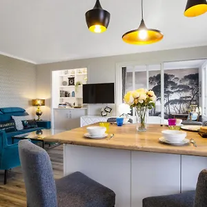 https://bright-flat-with-terrace-and-incredible-view-in.biarritzhotels.info